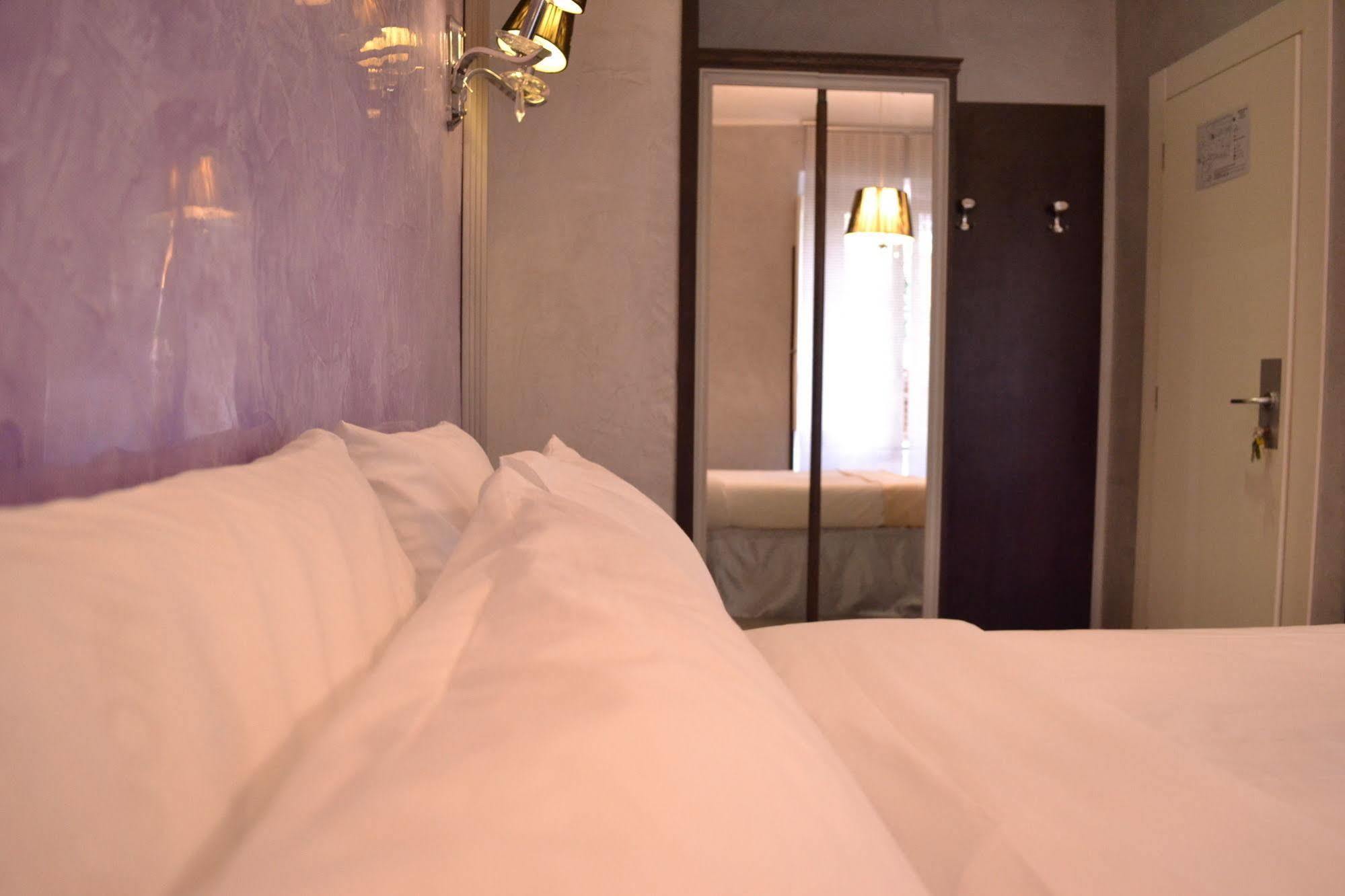 Tiburtina House Hotel Róma Kültér fotó